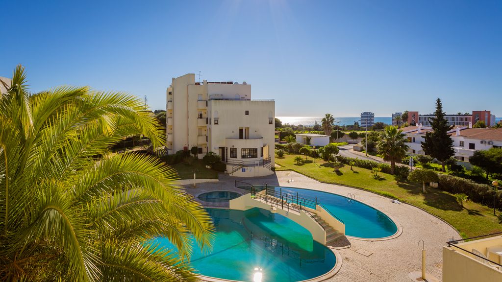 Quinta dos Arcos 2BR w/ AC & Pool by LovelyStay