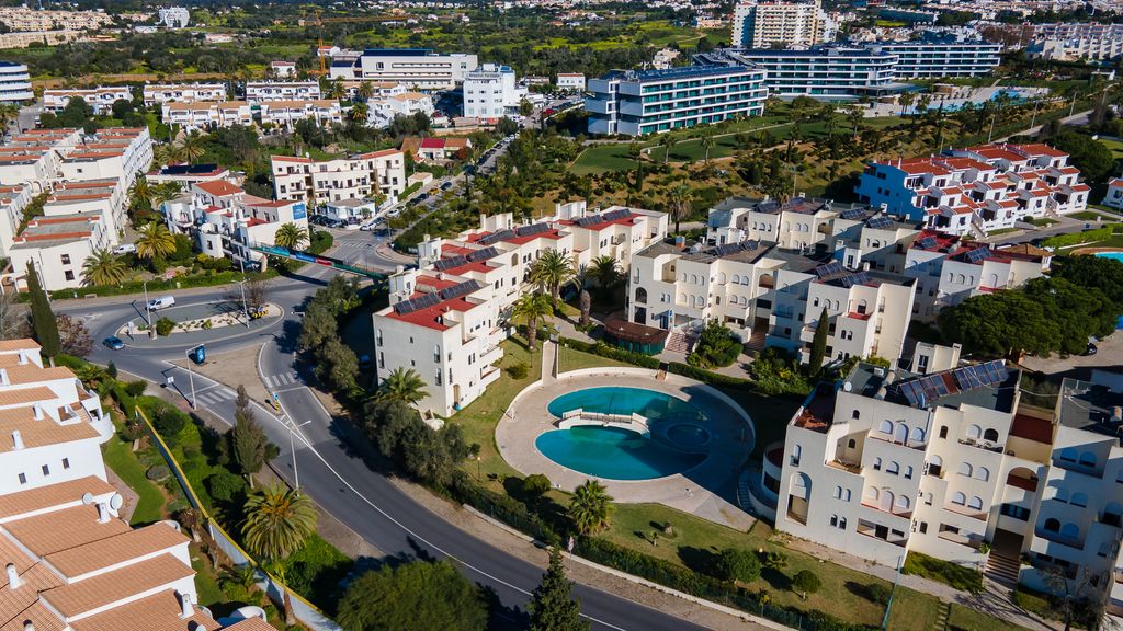 Quinta dos Arcos 2BR w/ AC & Pool by LovelyStay