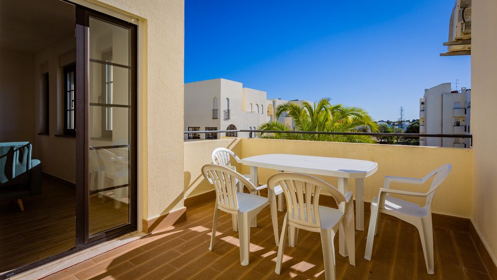 Quinta dos Arcos 2BR w/ AC & Pool by LovelyStay
