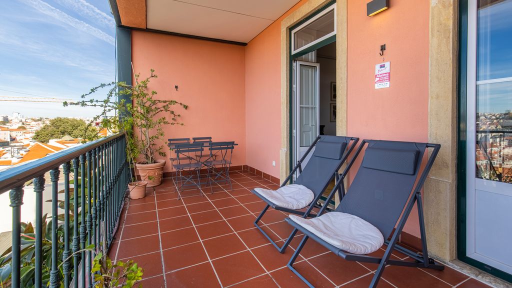 Castelo Design W/ Balcony & View by LovelyStay