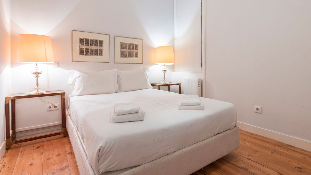 Castelo Design W/ Balcony & View by LovelyStay