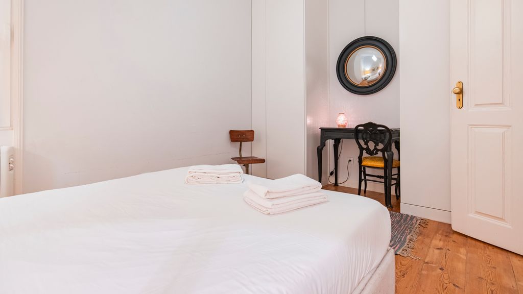 Castelo Design W/ Balcony & View by LovelyStay