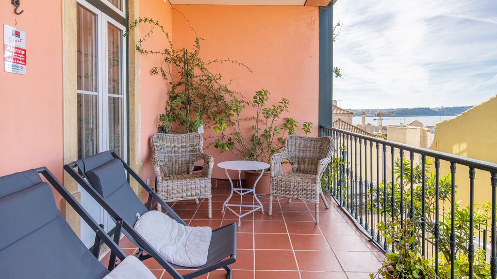 Castelo Design W/ Balcony & View by LovelyStay