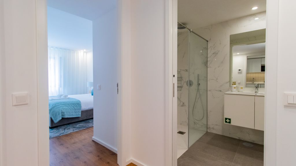 Stunning Apartment w/ Free Parking by LovelyStay