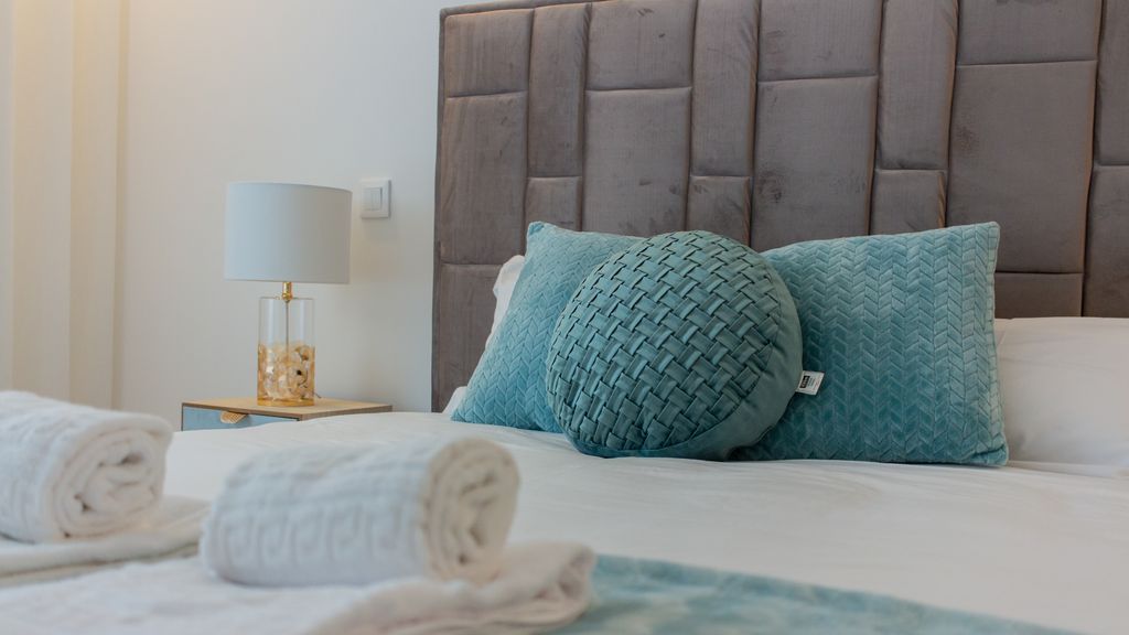Stunning Apartment w/ Free Parking by LovelyStay