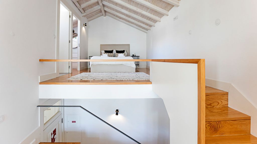 Bright & Central Studio by LovelyStay
