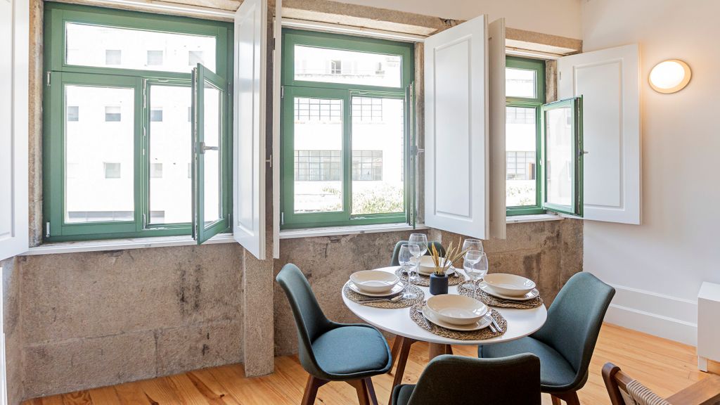 Bright & Central Studio by LovelyStay
