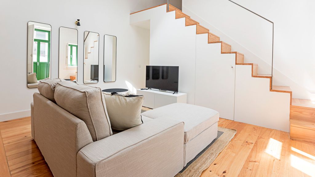 Central 2BR Apartment w/ Patio by LovelyStay