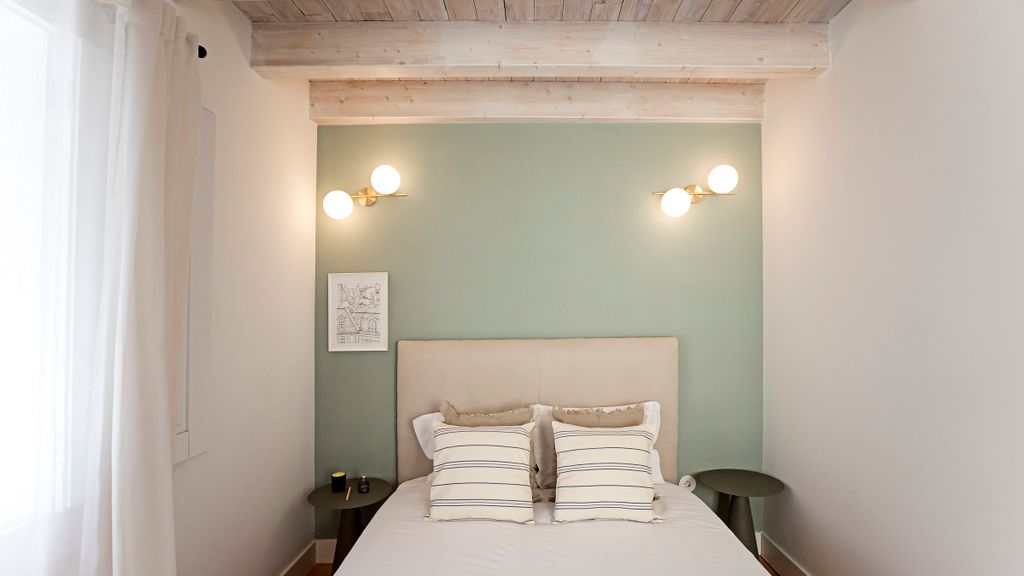 Central 2BR Apartment w/ Patio by LovelyStay