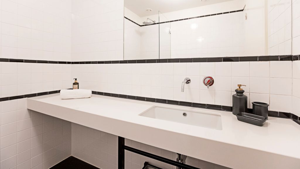 Aliados Premium 1BR w/ Terrace by LovelyStay
