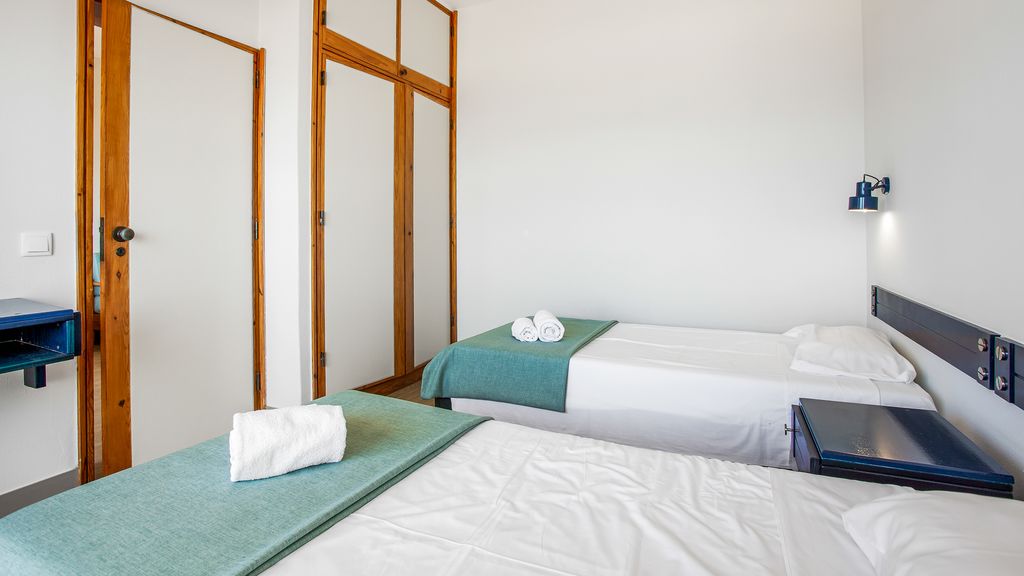 1BDR Apartment W/Beach View by LovelyStay