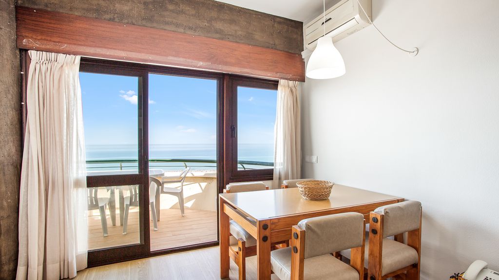 1BDR Apartment W/Beach View by LovelyStay