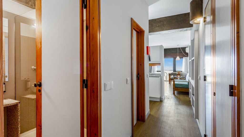 1BDR Apartment W/Beach View by LovelyStay