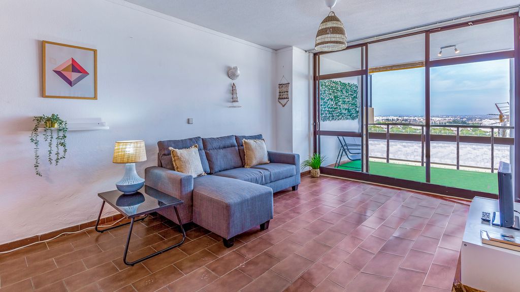 1BDR Apt W/Balcony & Pool by LovelyStay