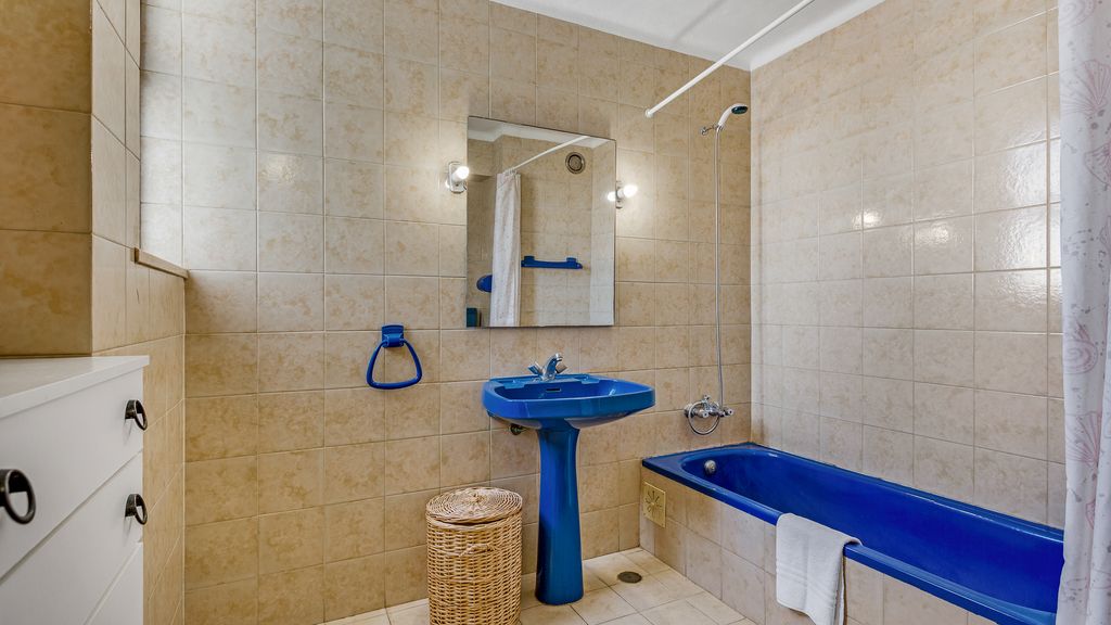 1BDR Apt W/Balcony & Pool by LovelyStay
