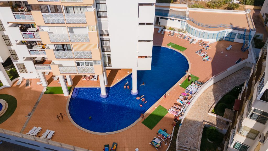 1BDR Apt W/Balcony & Pool by LovelyStay
