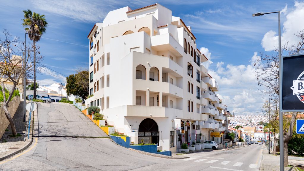 Sunny Apart W Balcony in Algarve by LovelyStay