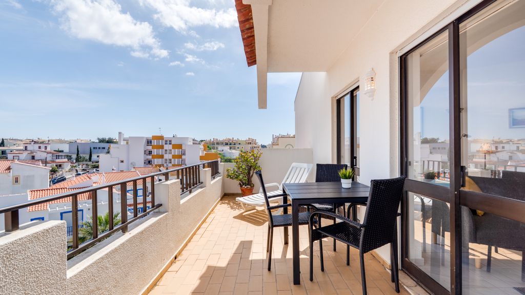 Sunny Apart W Balcony in Algarve by LovelyStay