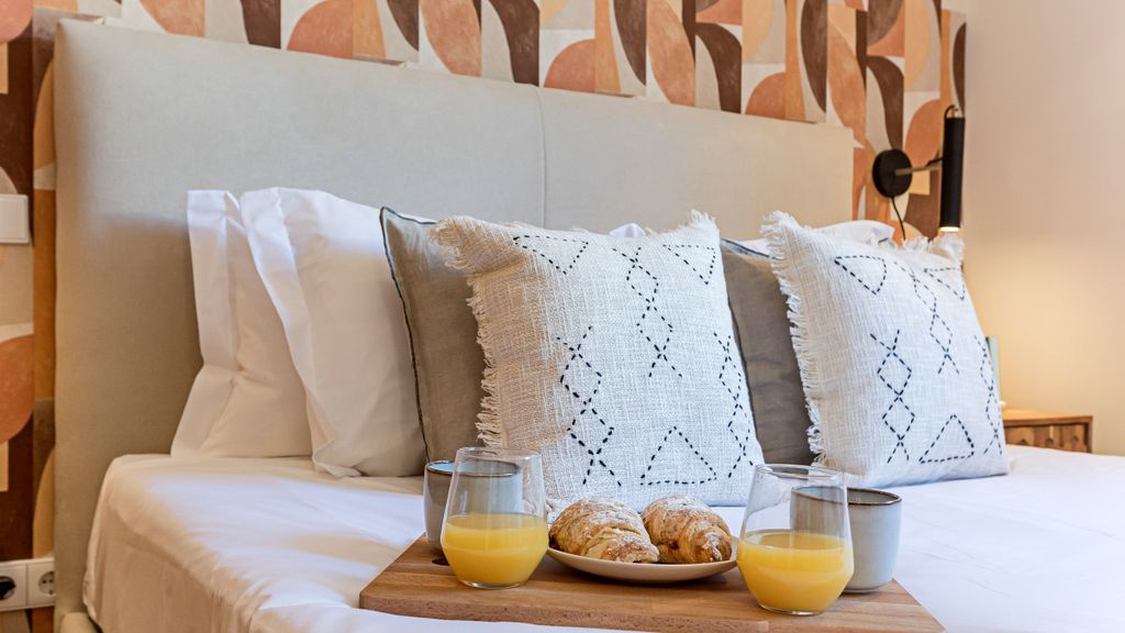 Wonderful Flat Near River w/ AC by LovelyStay