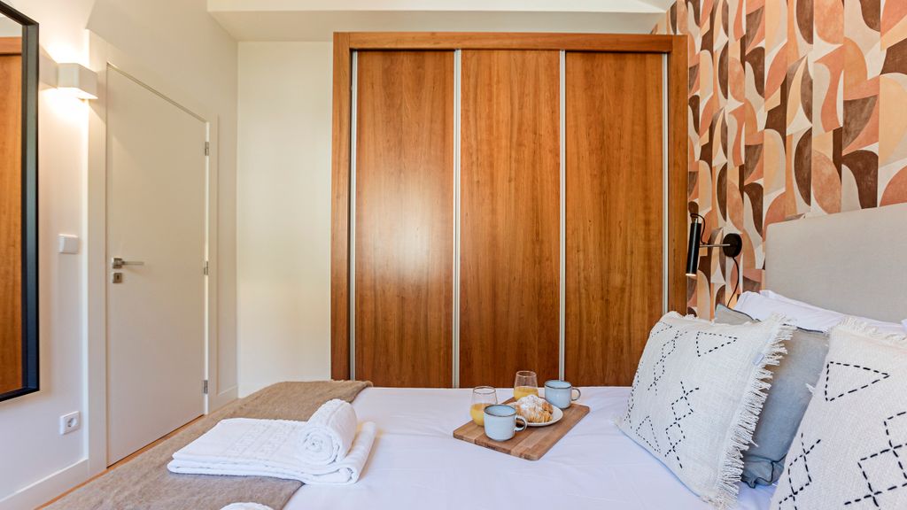 Wonderful Flat Near River w/ AC by LovelyStay