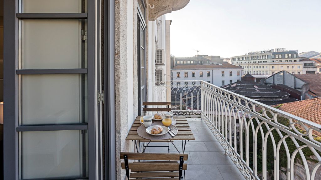31 Janeiro 157 - Charming 1BR w AC by LovelyStay
