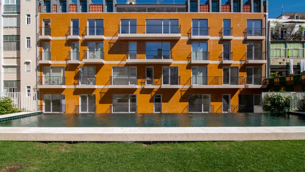 Bright 1 BDR Apartment W/ Pool View by LovelyStay
