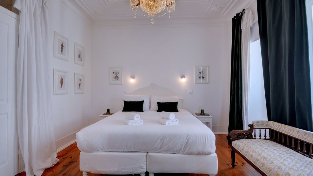 Magnificent Lisbon Apartment by LovelyStay