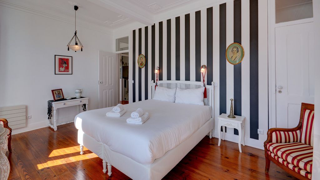Magnificent Lisbon Apartment by LovelyStay