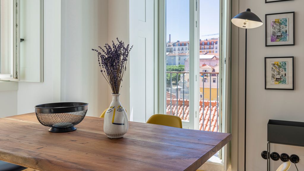 Glamorous 3BDR Apartment in Lisbon by LovelyStay