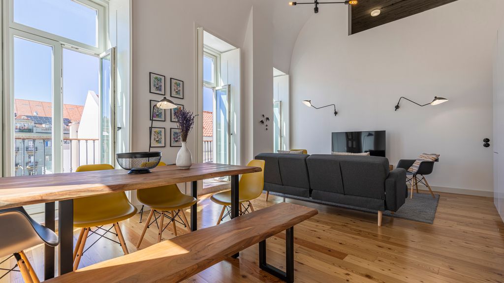 Glamorous 3BDR Apartment in Lisbon by LovelyStay