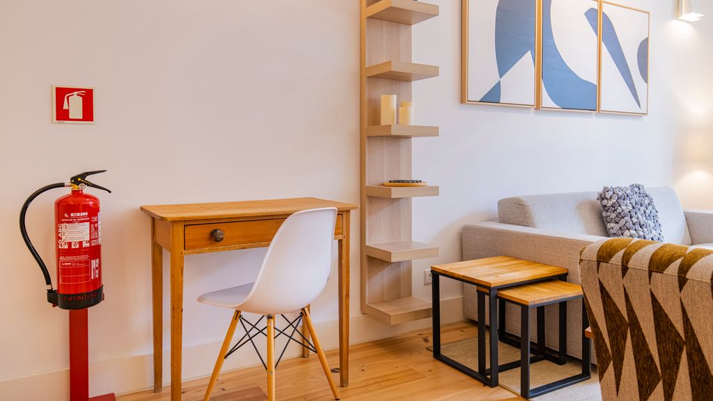 Modern Rustic Flat in Santos by LovelyStay