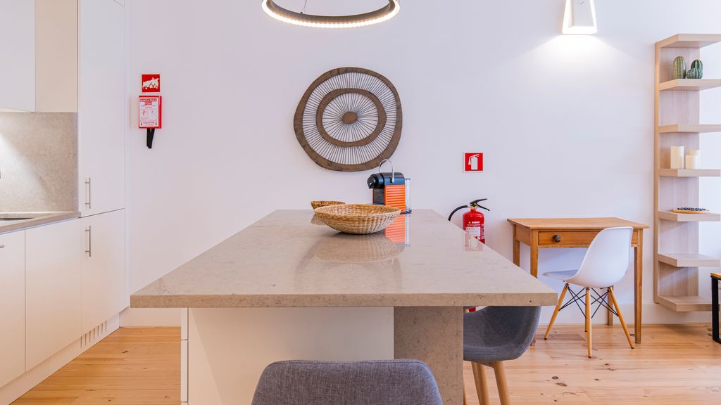 Modern Rustic Flat in Santos by LovelyStay