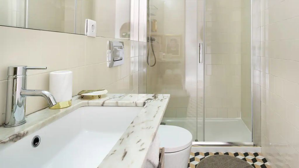 Duplex w/ AC In Praça República by LovelyStay