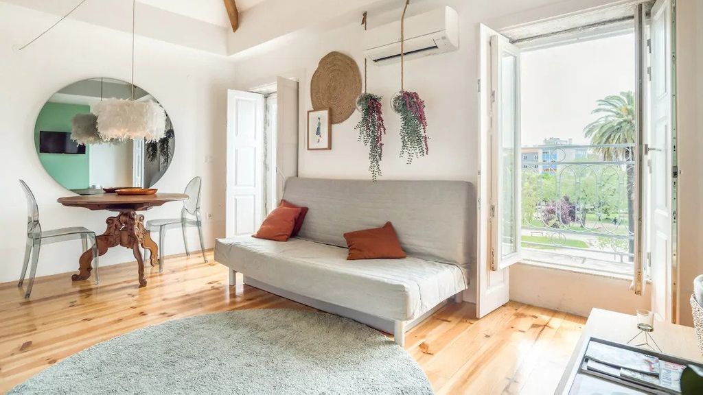 Duplex w/ AC In Praça República by LovelyStay