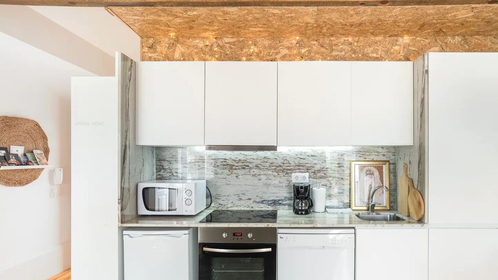 Duplex w/ AC In Praça República by LovelyStay