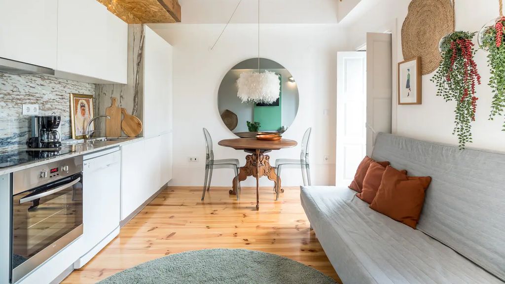 Duplex w/ AC In Praça República by LovelyStay