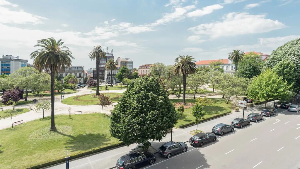 Duplex w/ AC In Praça República by LovelyStay