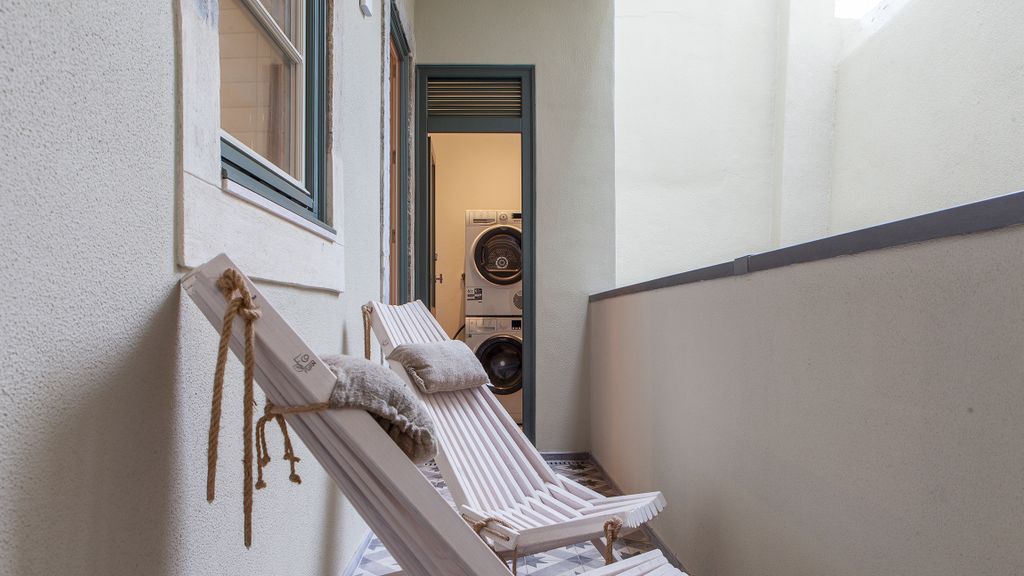 Charming 2BDR Apartment in Lapa by LovelyStay