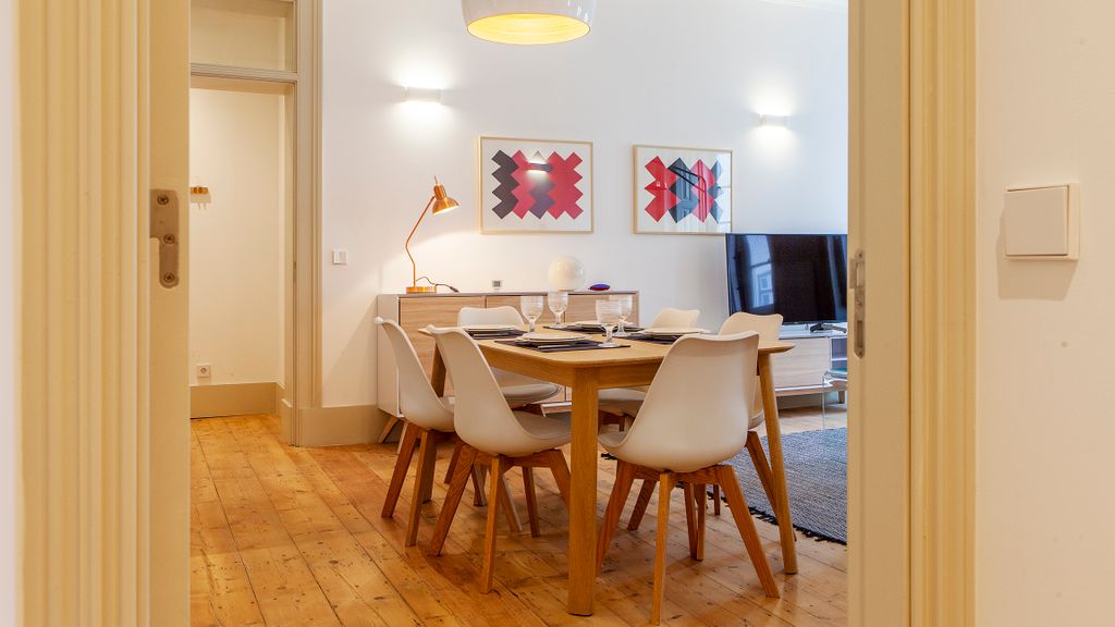 Charming 2BDR Apartment in Lapa by LovelyStay