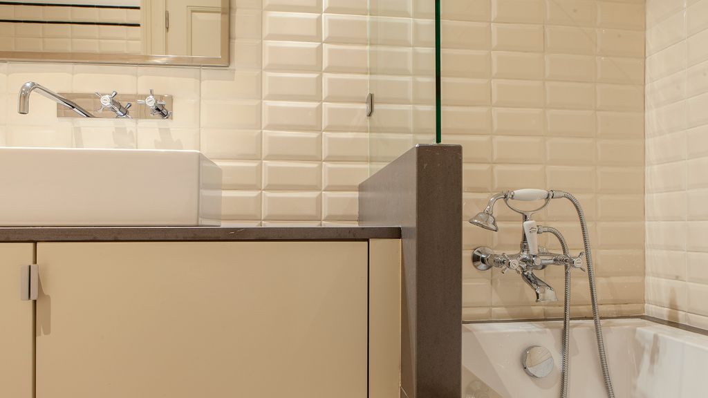 Charming 2BDR Apartment in Lapa by LovelyStay