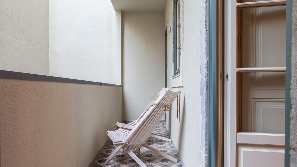 Charming 2BDR Apartment in Lapa by LovelyStay
