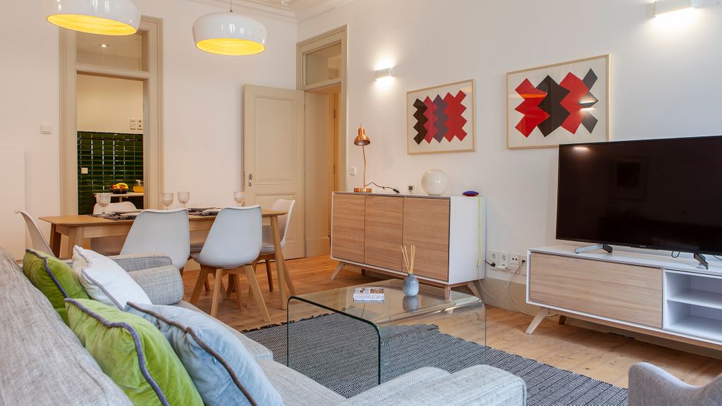 Charming 2BDR Apartment in Lapa by LovelyStay