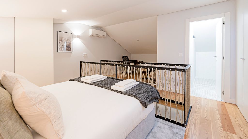 Bonfim Elegant Duplex w/ AC by LovelyStay
