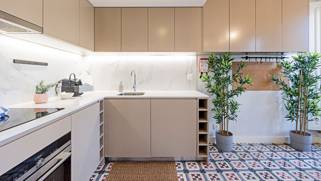 Bonfim Elegant Duplex w/ AC by LovelyStay
