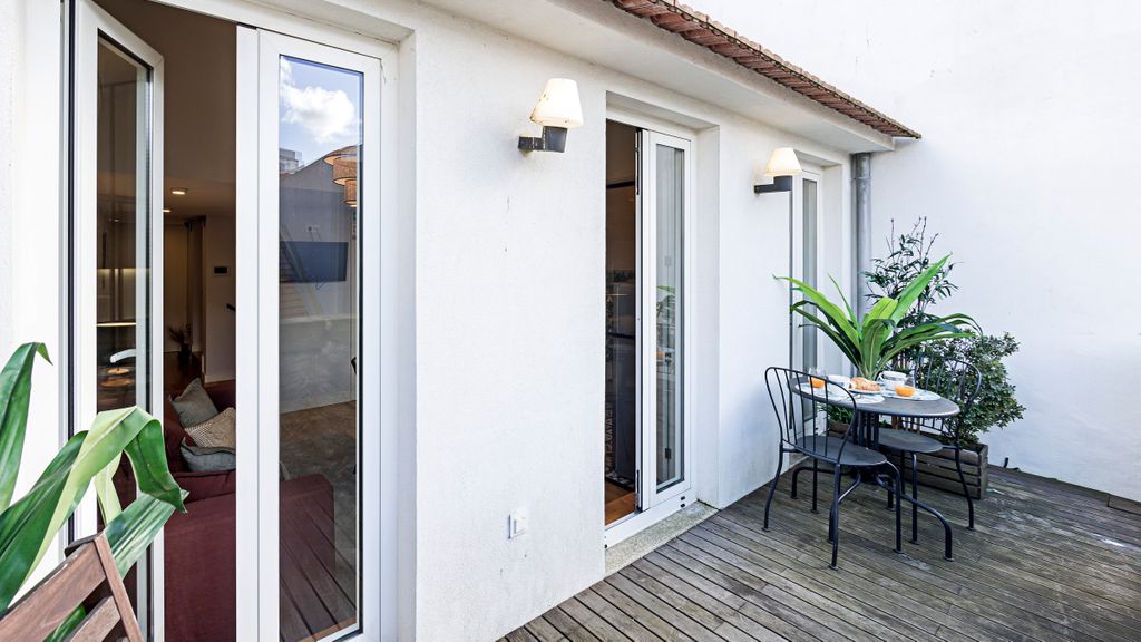 Bonfim Elegant Duplex w/ AC by LovelyStay