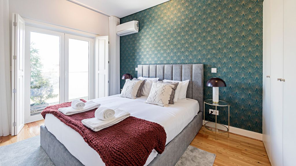 Bonfim Elegant Duplex w/ AC by LovelyStay