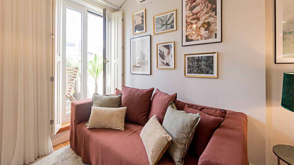 Bonfim Elegant Duplex w/ AC by LovelyStay