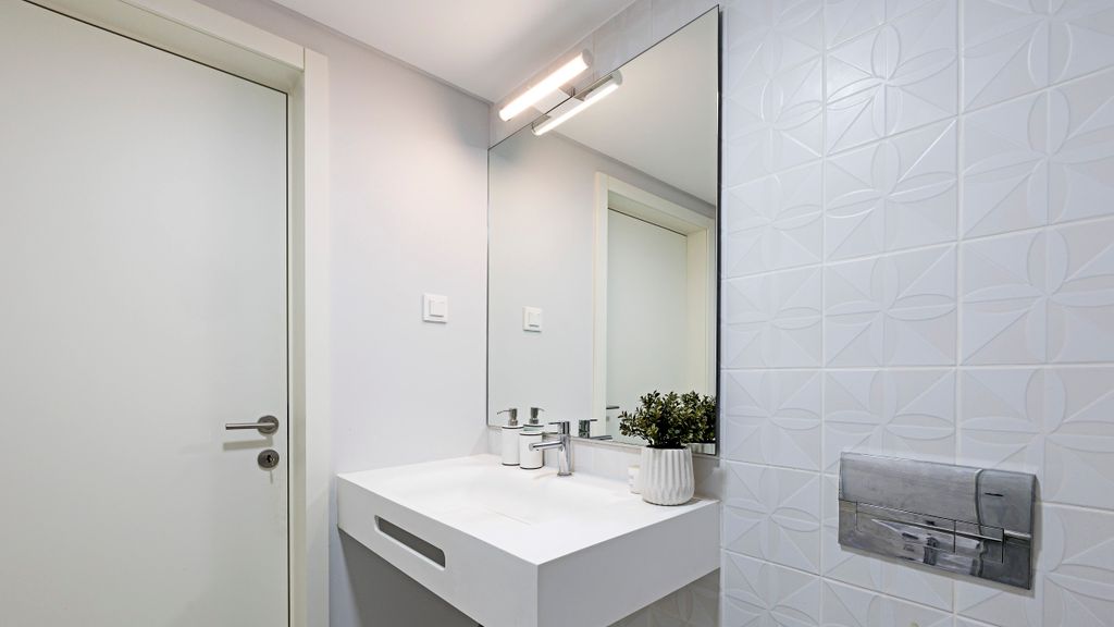 Bonfim Elegant Duplex w/ AC by LovelyStay
