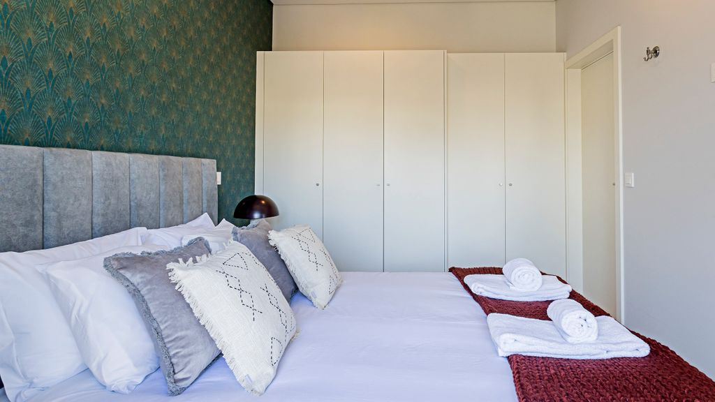 Bonfim Elegant Duplex w/ AC by LovelyStay