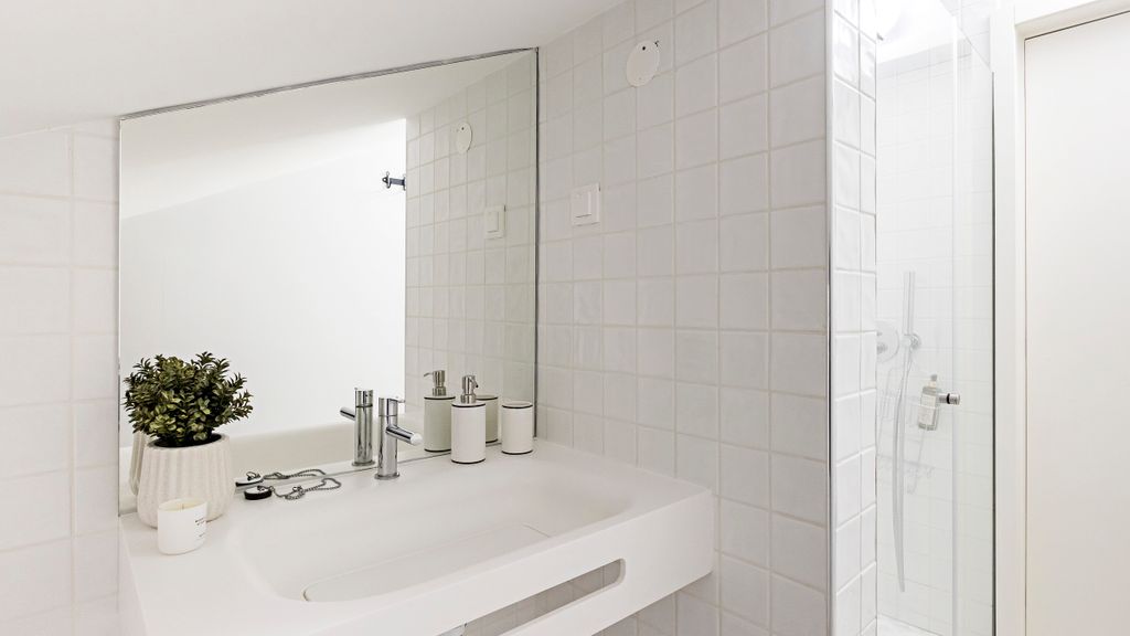 Bonfim Elegant Duplex w/ AC by LovelyStay